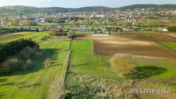 Beşikkaya Mahallesi'nde 610 m² Konut İmarlı Arsa